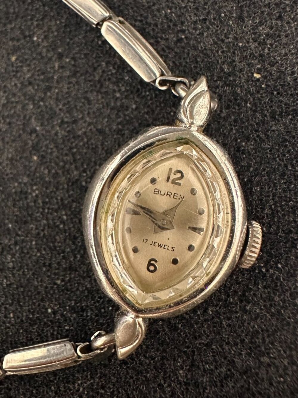 Vintage Buren Manual Wind Watch Women Silver Tone Stretch Band 6.25 Inch